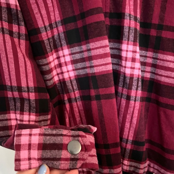 Crop shirt - Picture 9 of 11